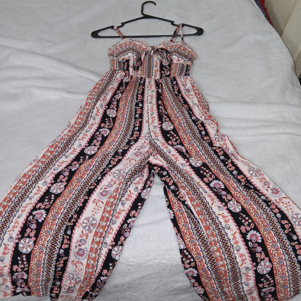 Lily Rose Floral Boho Cropped Jumpsuit Romper Womens Size XS - Picture 12 of 16